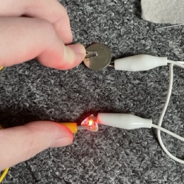 after the previous attempt had given out on me I pulled out the makey makey kit so I could used the wires to get a solid connection and make sure each component was working and figure out where the problem was.